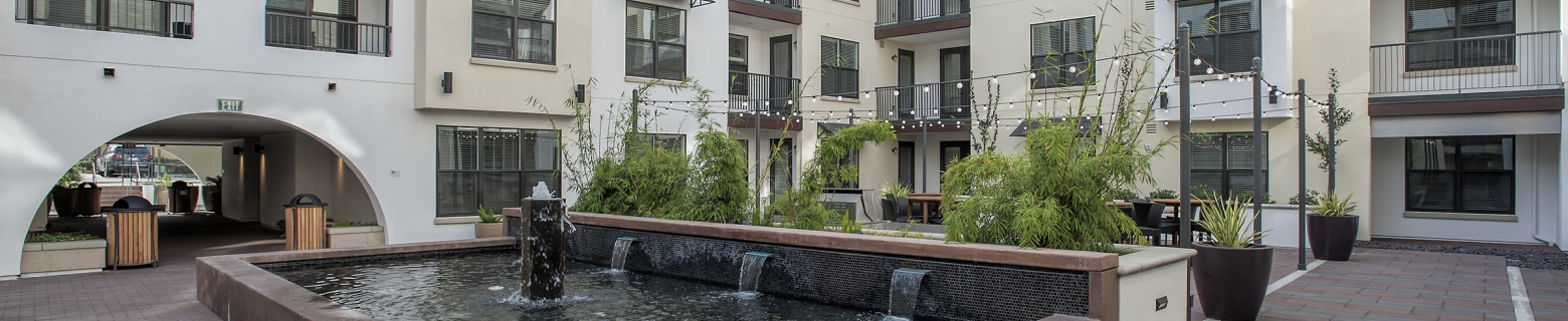 Colonnade Apartments Courtyard